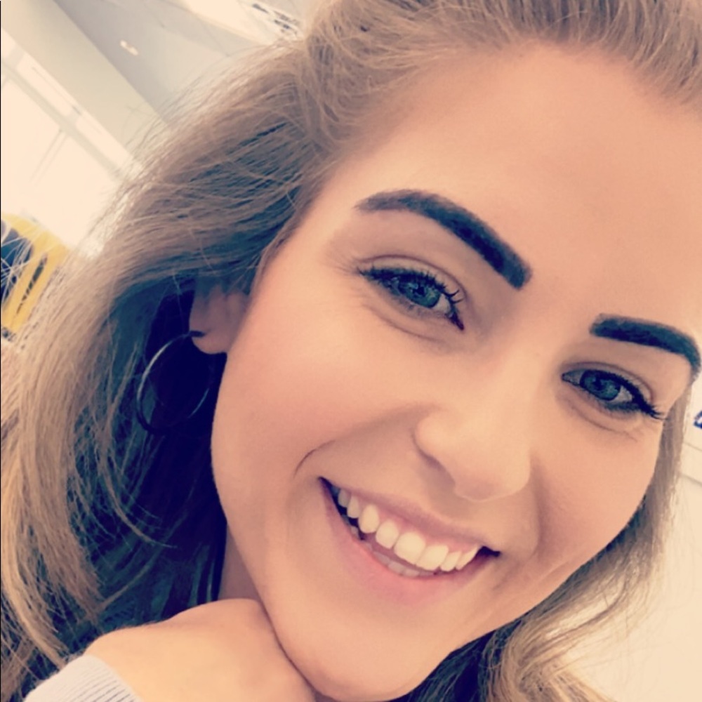 Meet your Posher, Nicole